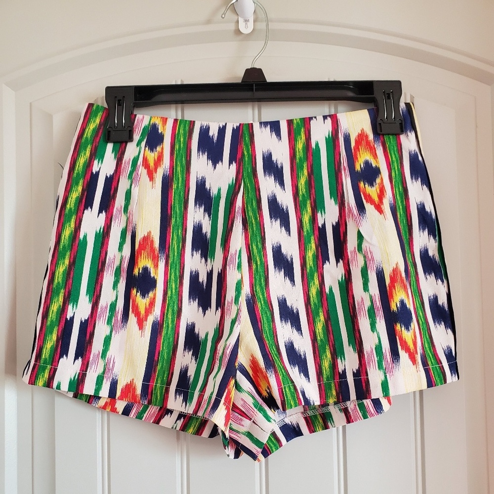NWOT- Joyce pattern shorts